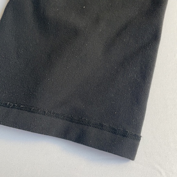 Reversable Lululemon Capris Size 4 - Picture 13 of 14